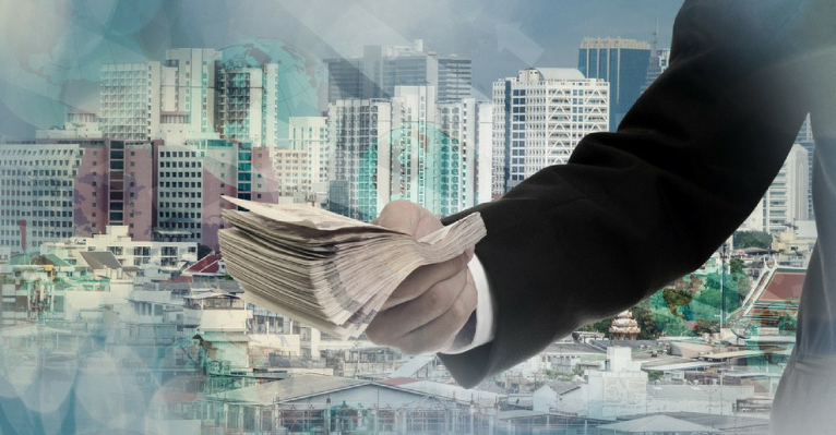 Read more about the article Navigating Commercial Real Estate Financing